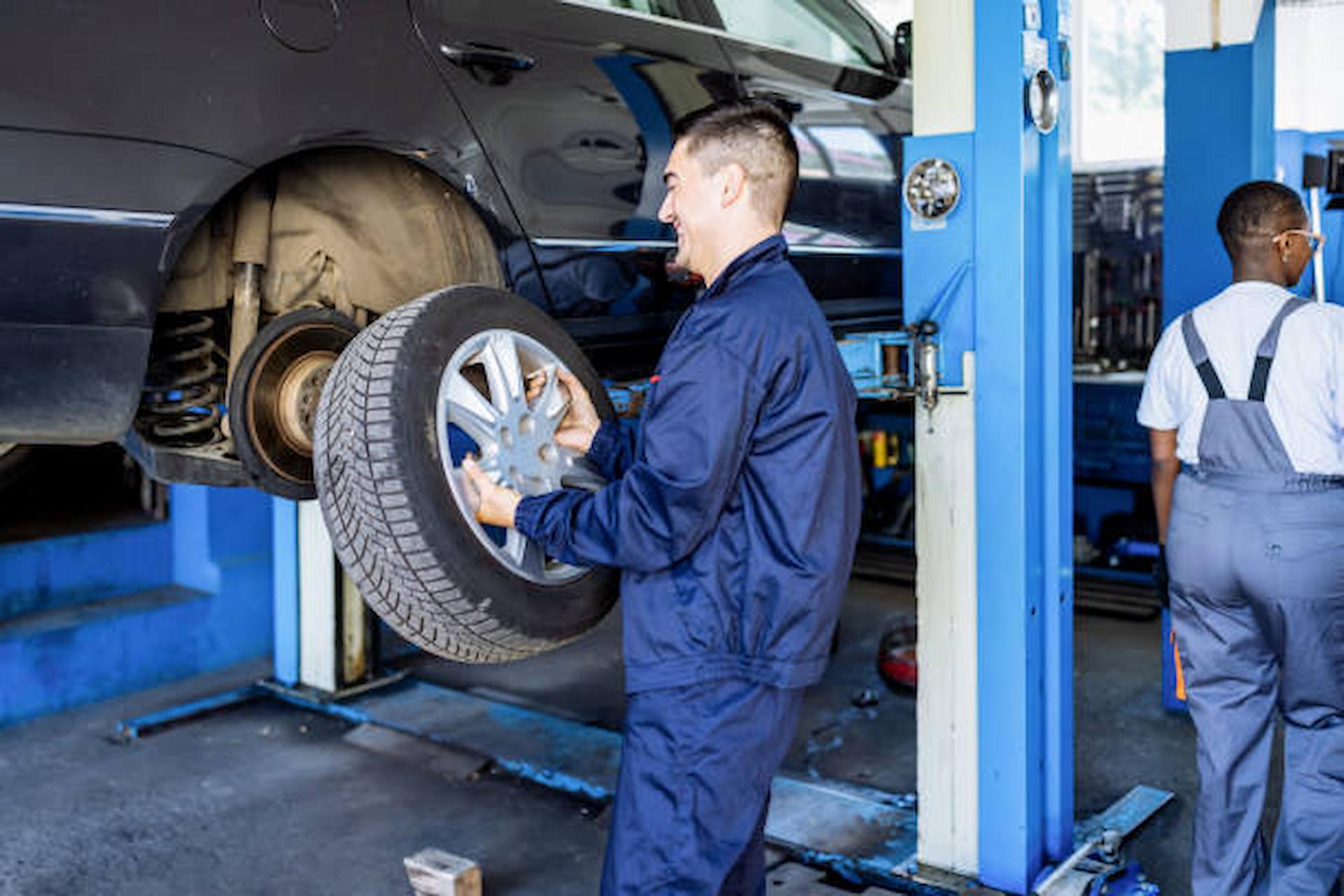 Why Should Your Car Be Fitted With High Performance Tyres?